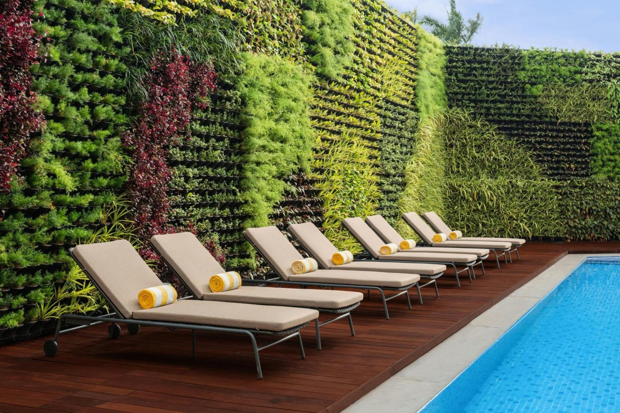 Courtyard By Marriott Goa Colva Hotel Екстериор снимка